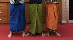 indian Plain Color lungi With Flower Designs in Middle of Sarong